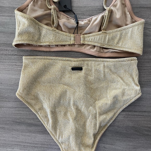 Triangl gold sparkle bikini set - Picture 6 of 6